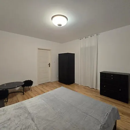 Apartmán W Poludniowej Czesci Wroclawia Vratislav